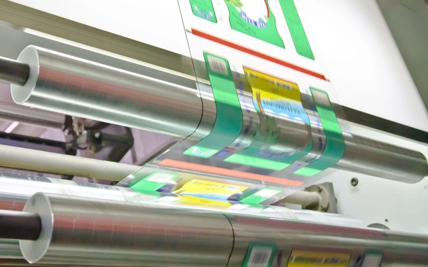 Hebel doypack making packaging machine in modern factory with white